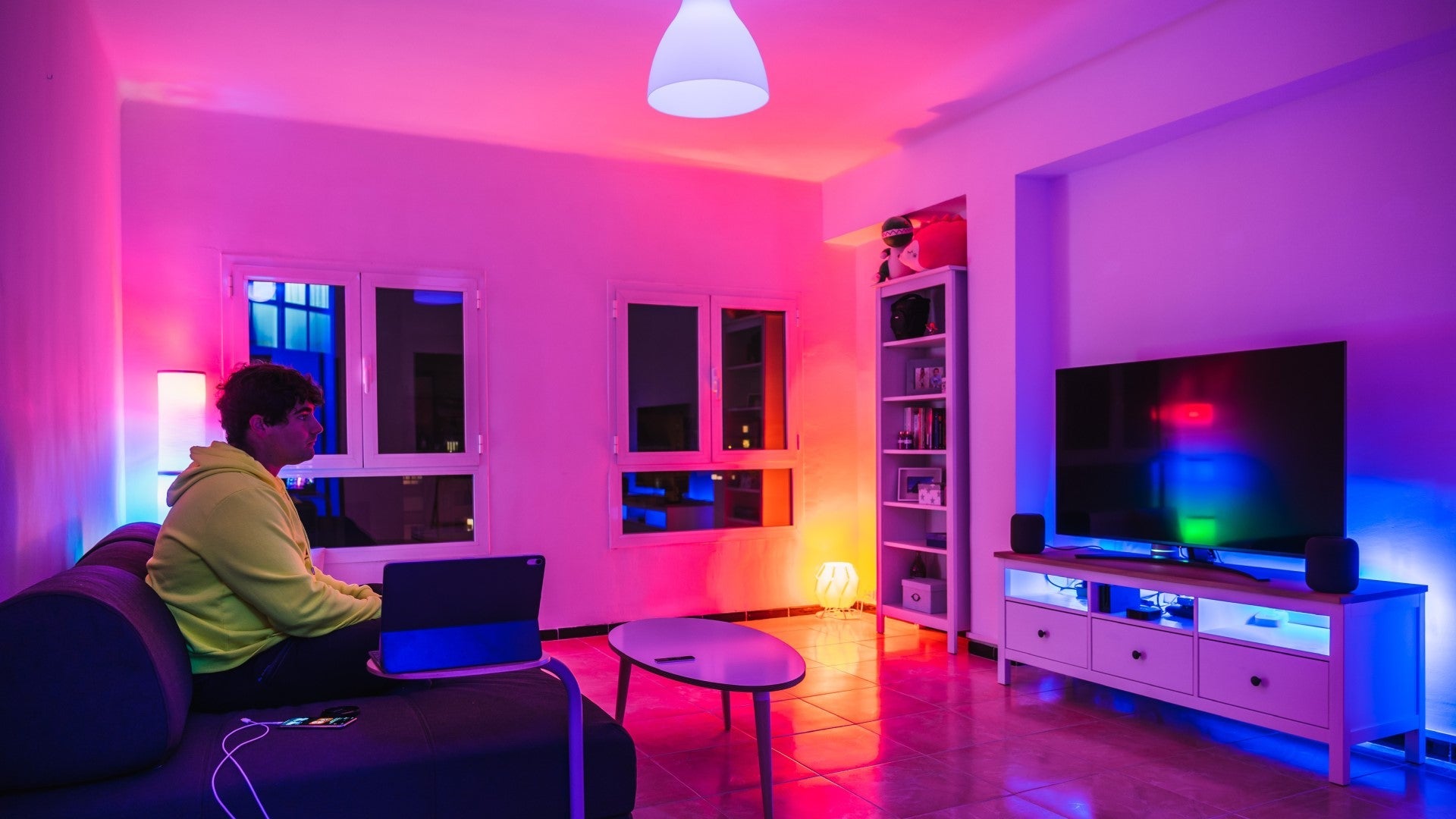 اختيار ضوء LED المثالي: دليل شامل للسطوع واللون والكفاءة – Yeelight