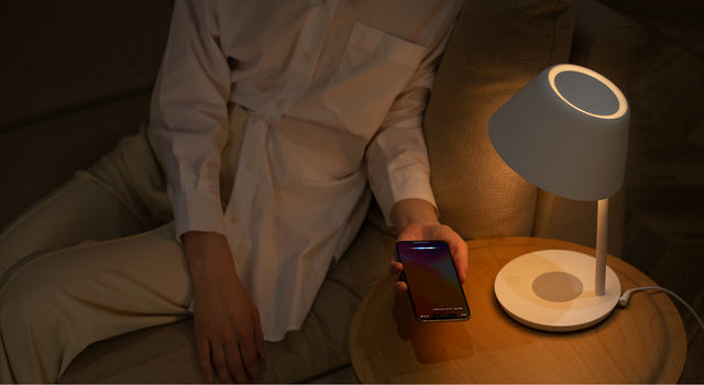 مصباح طاولة ذكي Yeelight Star Pro مع شحن لاسلكي